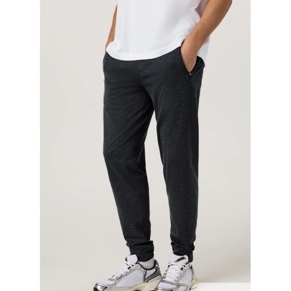 Vuori Ponto Performance Joggers Mens Charcoal Heather Sweatpants Lounge Sz Med